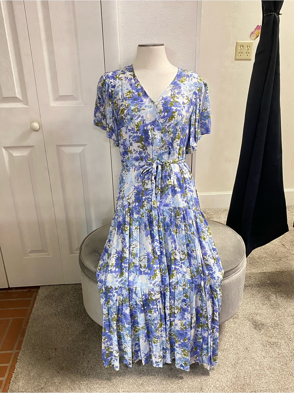 mittoshop Blue & White Floral Maxi Dress with Tie Waist